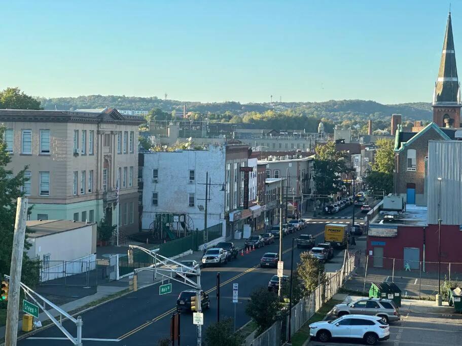 The Classic Suite: 2Br Close To Nyc Paterson Eksteriør billede